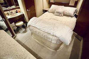 2003 Sea Ray 480 Motor Yacht thumbnail 55
