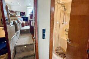 2003 Sea Ray 480 Motor Yacht thumbnail 37