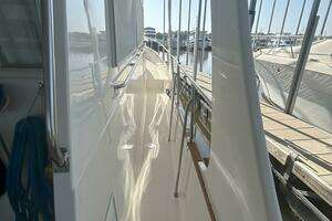 1992 Grand Banks Europa thumbnail 21