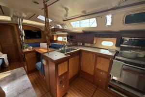 Charley 41ft Hunter Yacht For Sale