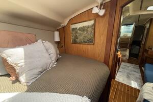 Charley 41ft Hunter Yacht For Sale