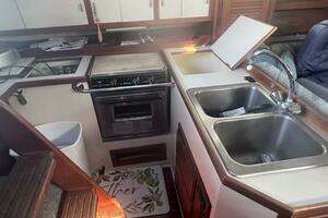 1989 Catalina thumbnail 31