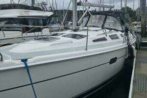 2002 Hunter 356 thumbnail 3