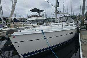 2002 Hunter 356 thumbnail 12