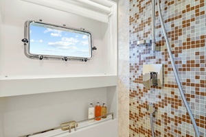 MISS MICHELLE 122ft Horizon Yacht For Sale