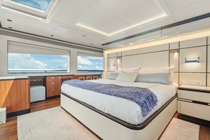 MISS MICHELLE 122ft Horizon Yacht For Sale