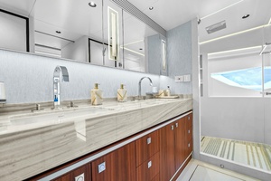 MISS MICHELLE 122ft Horizon Yacht For Sale