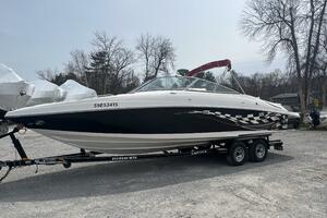 26ft Rinker Yacht For Sale