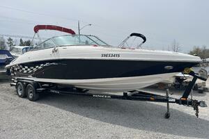 26ft Rinker Yacht For Sale