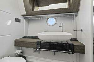 2015 Azimut 55S thumbnail 19
