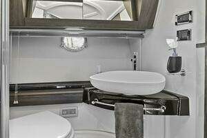 2015 Azimut 55S thumbnail 24