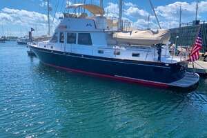 SOUTHERLY 1990 Lyman-Morse  Yacht For Sale in Newport 