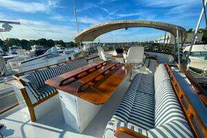 SOUTHERLY 1990 Lyman-Morse  Yacht For Sale in Newport 
