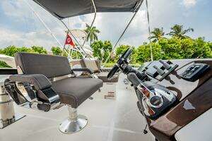 2017 Galeon 510 Skybridge thumbnail 57