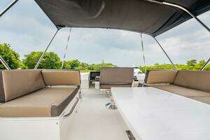 2017 Galeon 510 Skybridge thumbnail 60