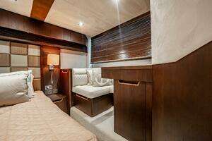 2017 Galeon 510 Skybridge thumbnail 45