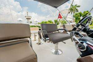 2017 Galeon 510 Skybridge thumbnail 58