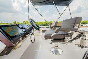 2017 Galeon 510 Skybridge thumbnail 56