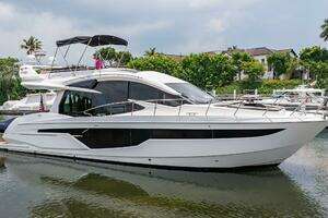 2017 Galeon 510 Skybridge thumbnail 2