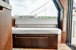 2017 Galeon 510 Skybridge thumbnail 16