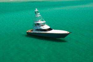 2015 Viking 62 Convertible thumbnail 37