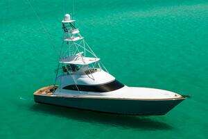 2015 Viking 62 Convertible thumbnail 49