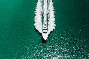 2015 Viking 62 Convertible thumbnail 46