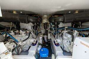 2015 Viking 62 Convertible thumbnail 35