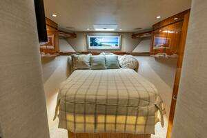 2015 Viking 62 Convertible thumbnail 15