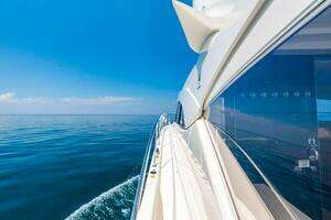 2019 Riviera 4800 Sport Yacht thumbnail 52