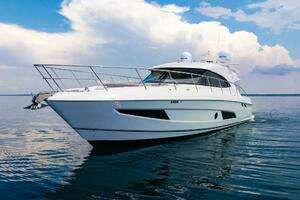 2019 Riviera 4800 Sport Yacht thumbnail 15