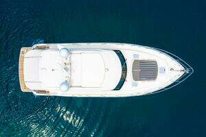 2019 Riviera 4800 Sport Yacht thumbnail 10
