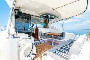 2019 Riviera 4800 Sport Yacht thumbnail 48