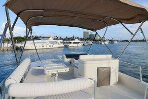 1998 Ferretti Yachts 55 Motor Yacht thumbnail 11