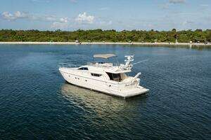 1998 Ferretti Yachts 55 Motor Yacht thumbnail 3