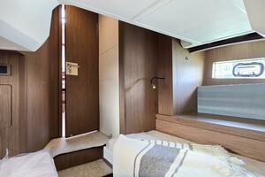 40FT (12.19M) BENETEAU