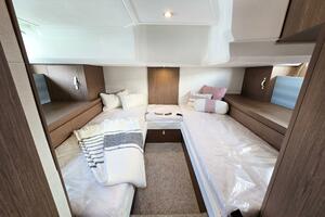 40FT (12.19M) BENETEAU