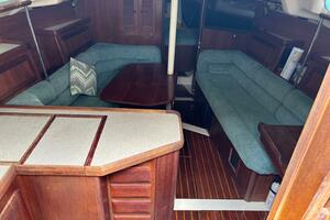 37ft Hunter Yacht For Sale