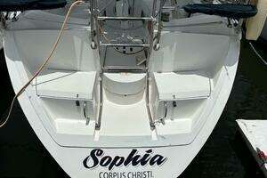 1996 Hunter 37.5 thumbnail 8
