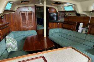 1996 Hunter 37.5 thumbnail 21