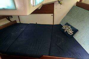 1996 Hunter 37.5 thumbnail 24