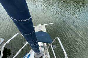 1996 Hunter 37.5 thumbnail 16