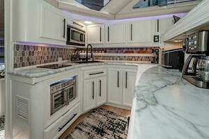1991 Cruisers Yachts 3850 Aft Cabin thumbnail 16