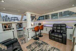 1991 Cruisers Yachts 3850 Aft Cabin thumbnail 9