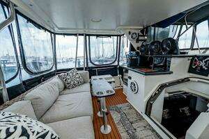 1991 Cruisers Yachts 3850 Aft Cabin thumbnail 41
