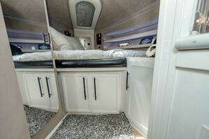 1991 Cruisers Yachts 3850 Aft Cabin thumbnail 29