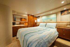 1999 Bayliner 5788 thumbnail 38