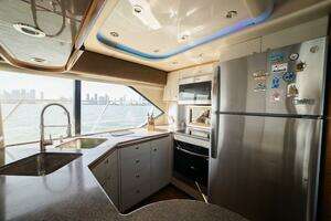 1999 Bayliner 5788 thumbnail 21