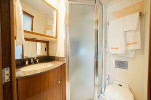 1999 Bayliner 5788 thumbnail 45