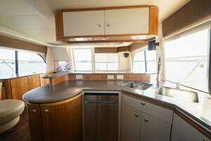 1999 Bayliner 5788 thumbnail 22